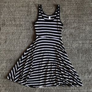 Old Navy Flirty Sleeveless Midi Dress B1